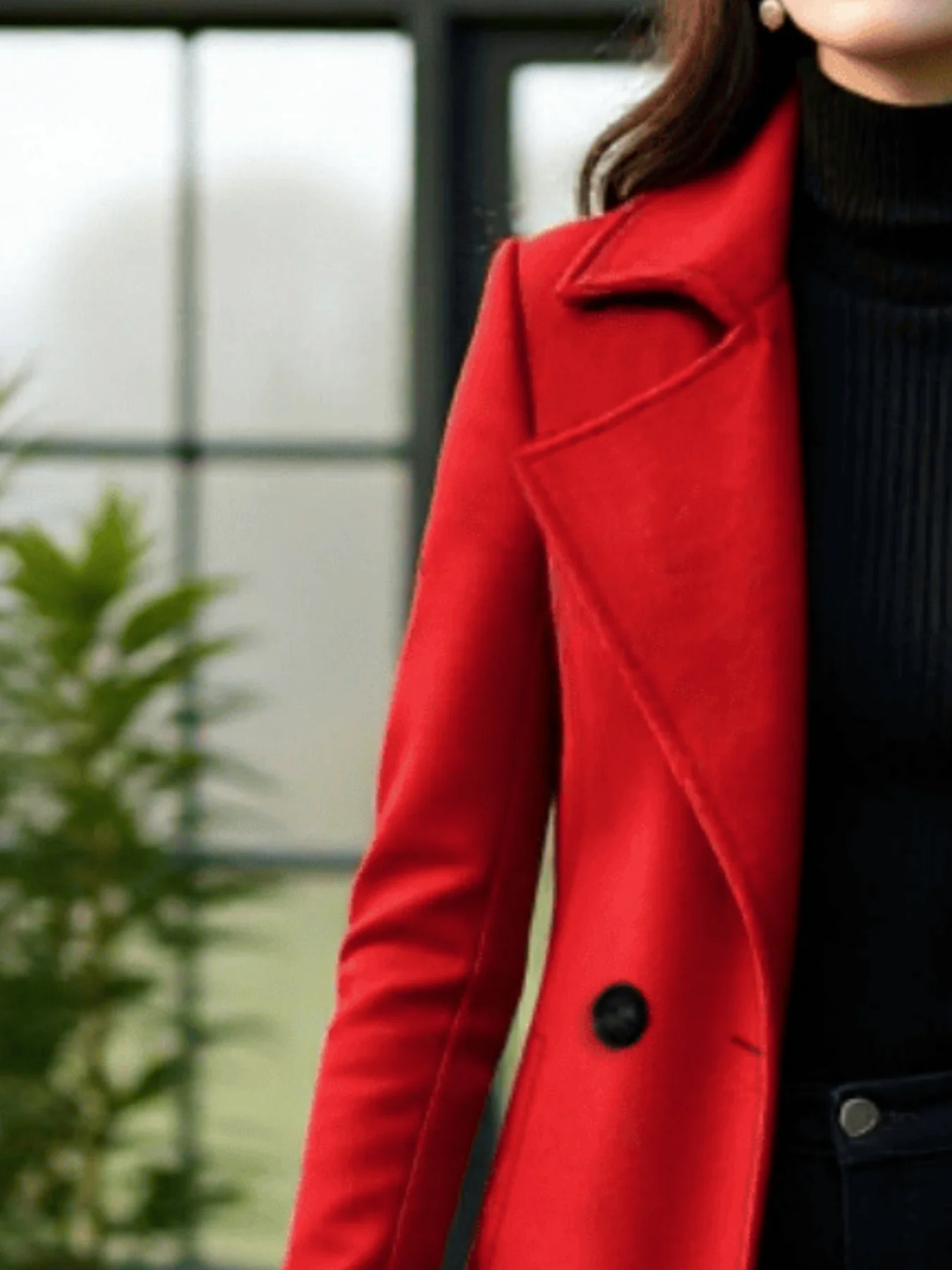 Trench coat de lã feminino com abotoamento duplo e tecido encorpado — peça de moda para outono/inverno que transmite elegância e suavidade.